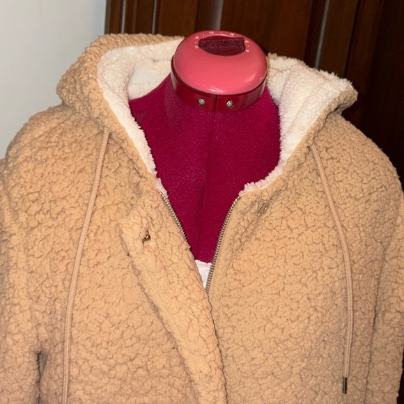 C&C California Sherpa jacket coat / faux fur lining tan / white lining Size M - Picture 2 of 14